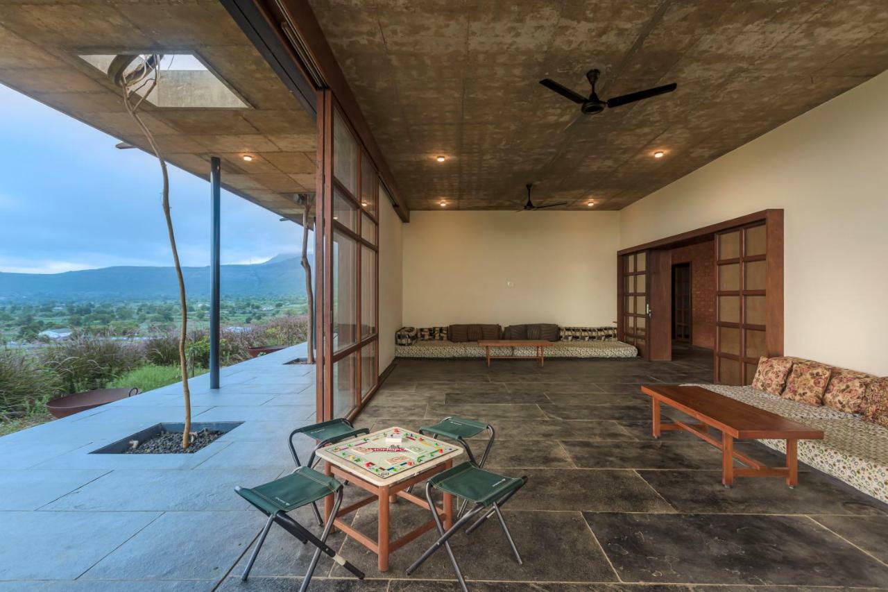 Saffronstays Zen, Igatpuri - Lake-View Villa With Indoor And Outdoor Games Kültér fotó