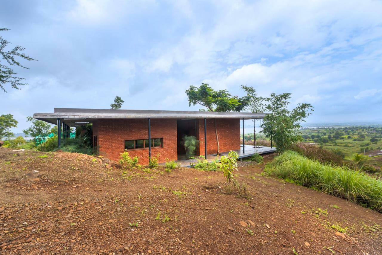 Saffronstays Zen, Igatpuri - Lake-View Villa With Indoor And Outdoor Games Kültér fotó